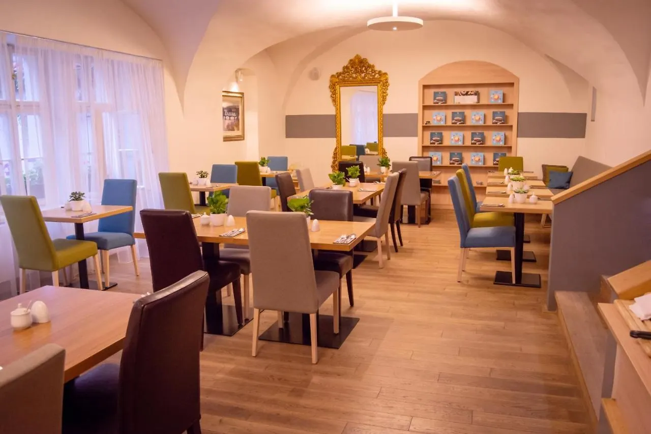 Hotel Golden Key Prague Castle