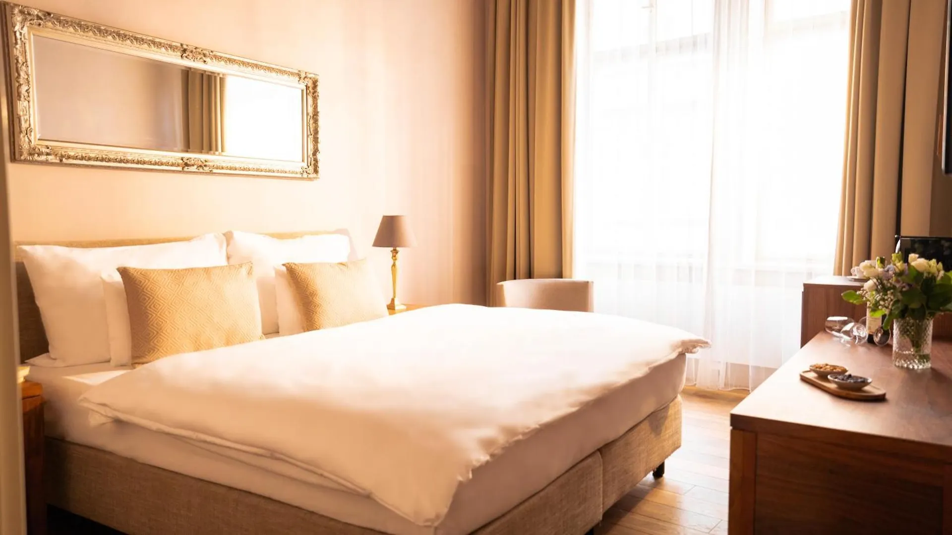 Hotel Golden Key Prague Castle