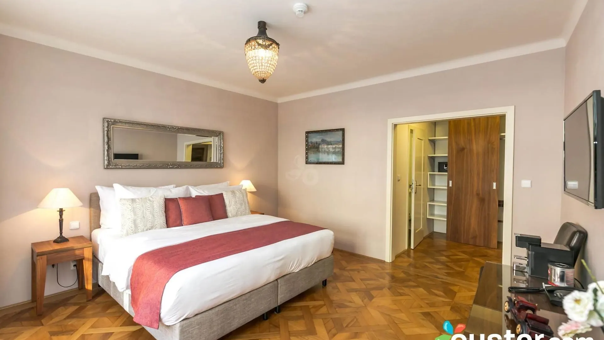 Hotel Golden Key Prague Castle
