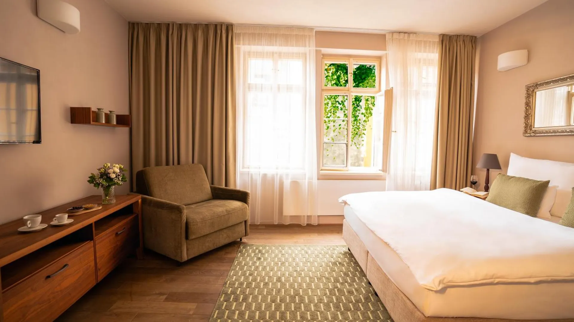 Hotel Golden Key Prague Castle