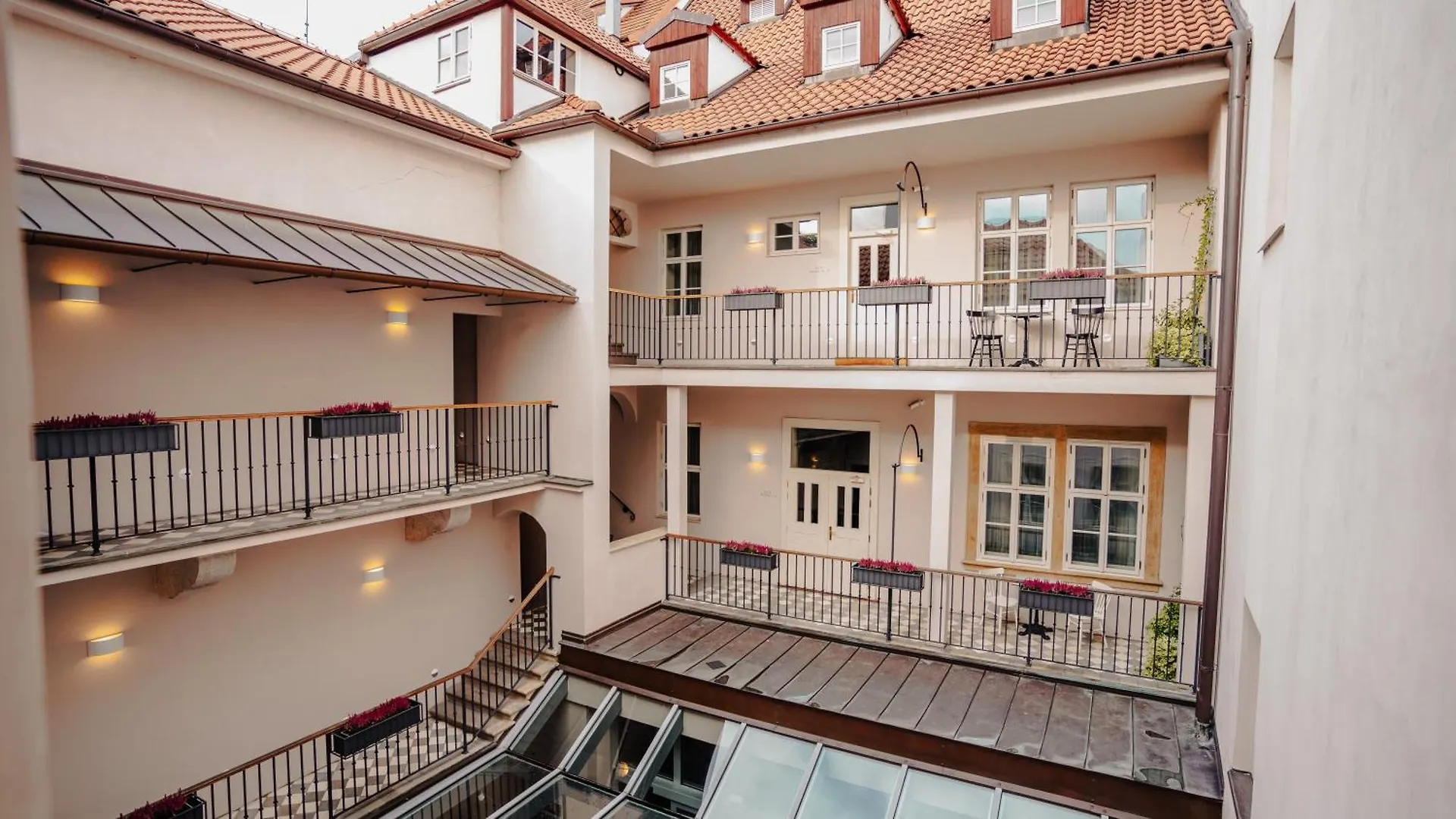 Hotel Golden Key Prague Castle