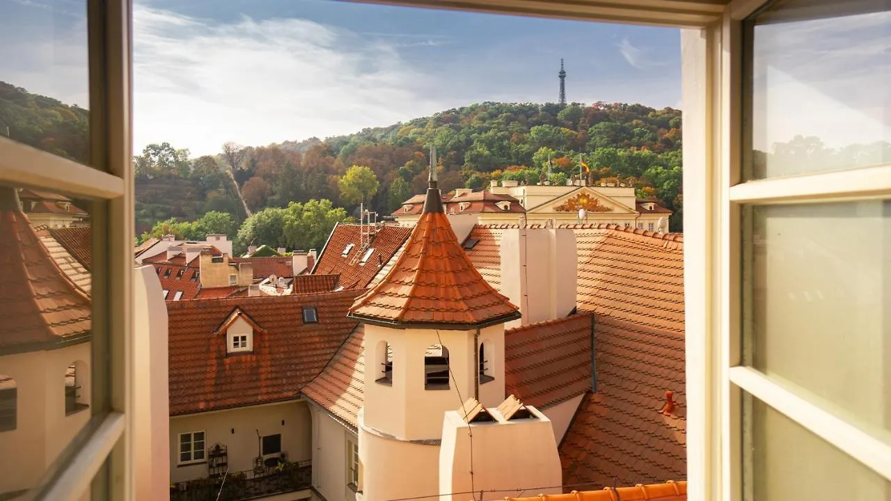Hotel Golden Key Prague Castle 4*,